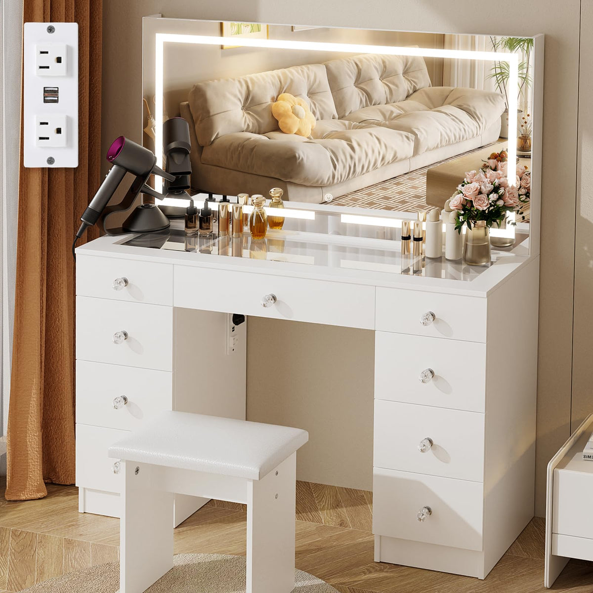 Vanity with Lighted Mirror B9016